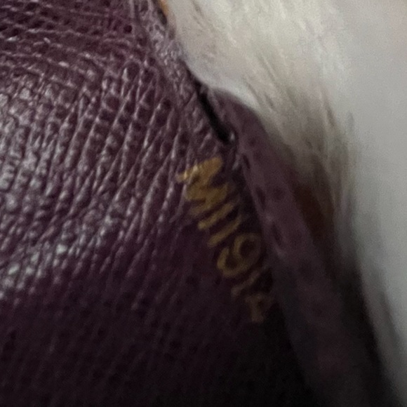 💜Louis Vuitton Epi Men’s Wallet - Picture 16 of 16